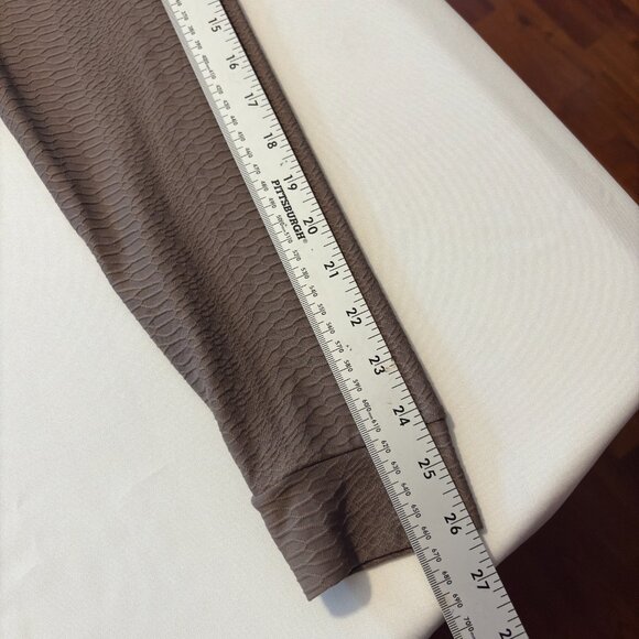 Move Theology Women’s Athletic Long Sleeve Top - Picture 9 of 10